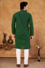 Green Cotton Blend Regular Fit Men's Kurta Pyjama Set ( Pack of 1 ) - Image 3
